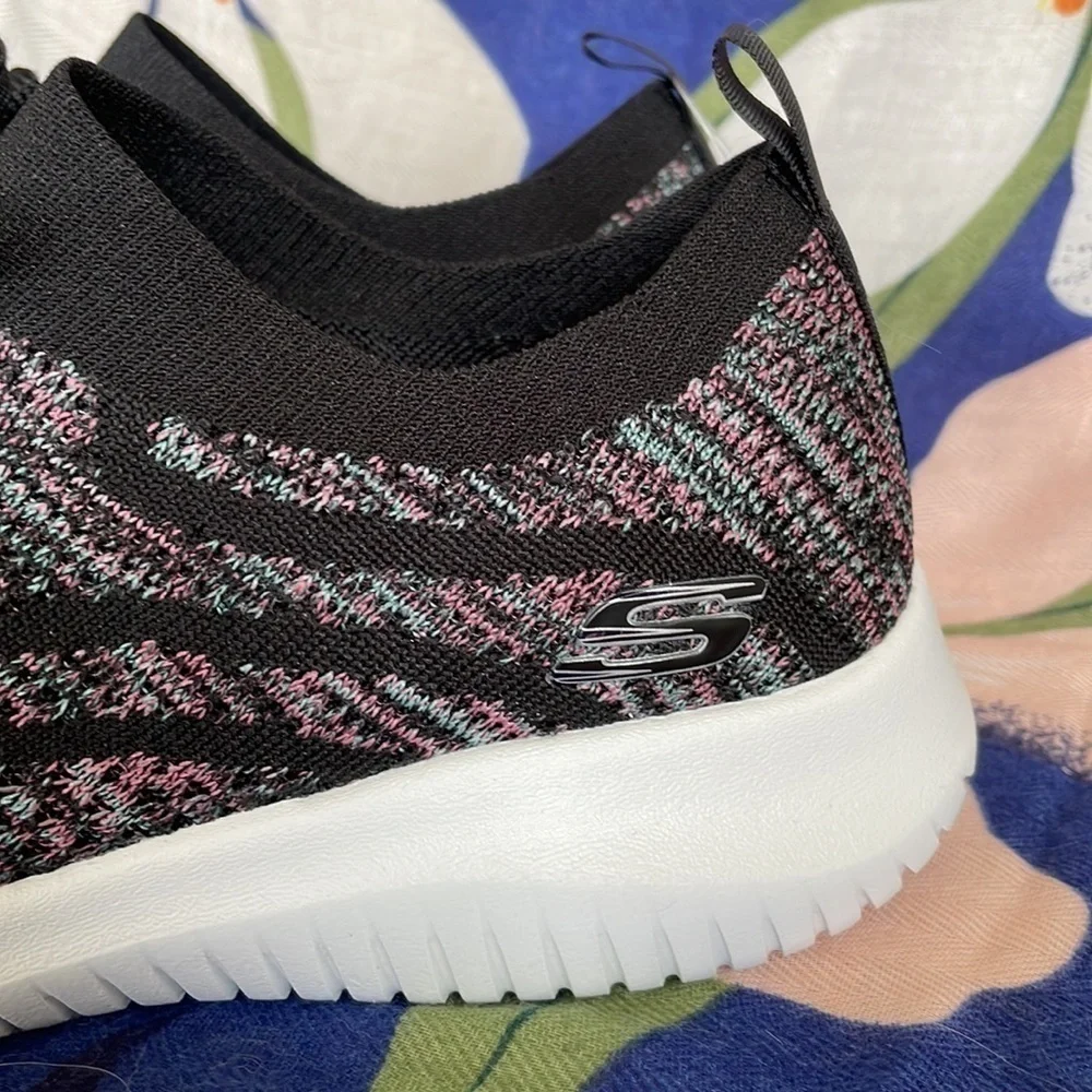 Brand New Skechers Air-Cooled Memory Foam Slip On Black Stretch Sneakers